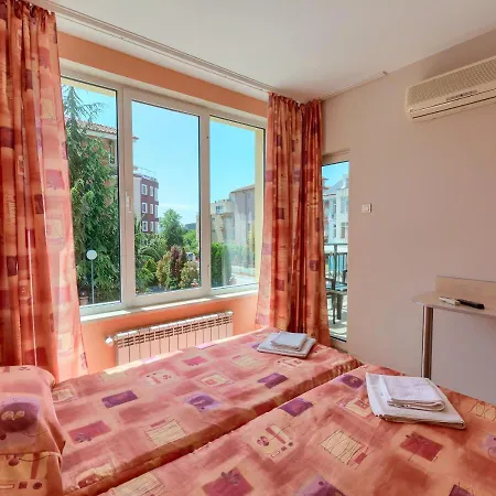 Hotel Fantastiko Ravda *